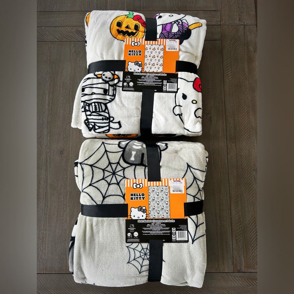 Hello Kitty Halloween blankets